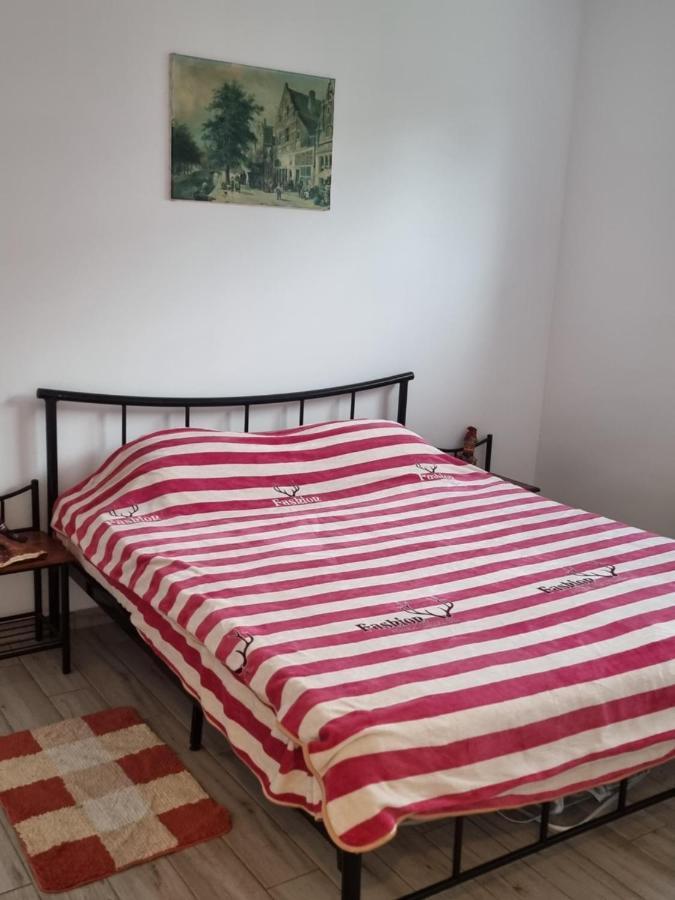 New Bucuresti Relax Flat - Apartament Relaxare - 4 People Lägenhet Exteriör bild